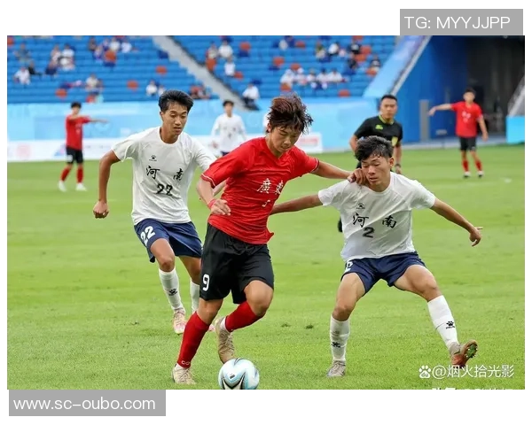 足球之夜激情四射广州的绿茵场上演精彩对决与梦想追逐 足球之夜激情四射广州的绿茵场上演精彩对决与梦想追逐